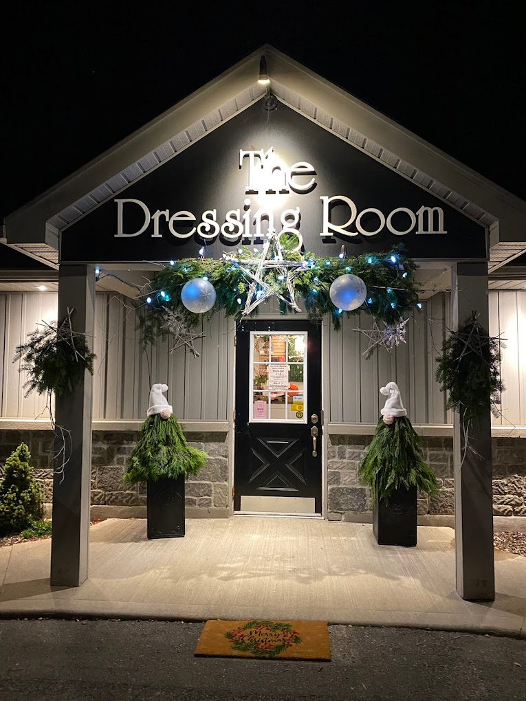 the dressing room rossmore storefront during the holidays